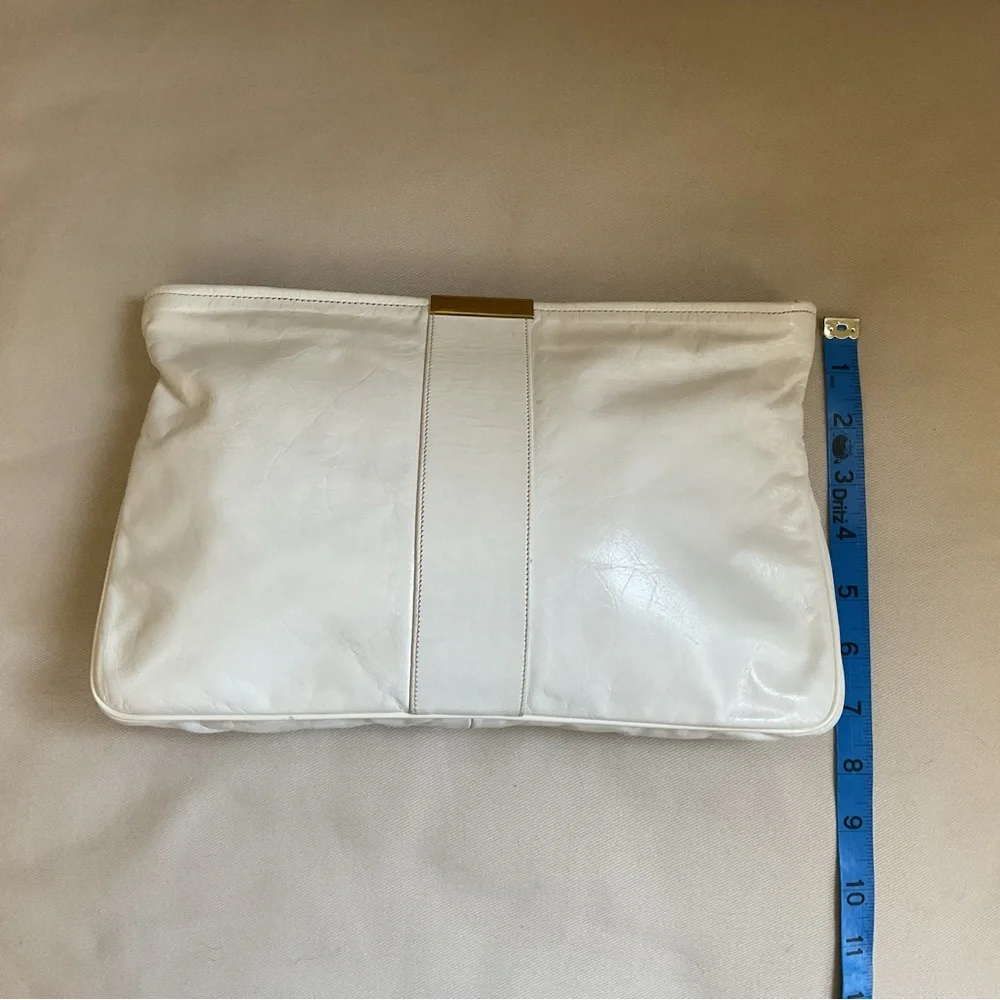 Vintage 70's Dove Zipper White Leather Understated Clutch Purse Bag - Picture 3 of 9
